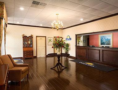 Days By Wyndham Downtown 2*