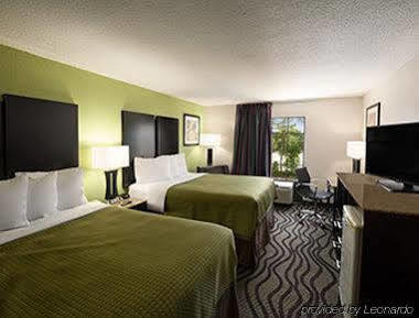 Days By Wyndham Downtown Hotel 2*